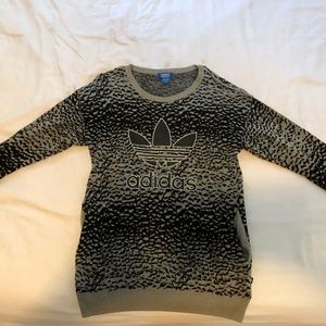 Adidas Crew Neck with pockets